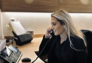 ✨ On dit souvent que « l’accueil, c’est un sourire ». Mais en réalité, c’est bien plus que ça !